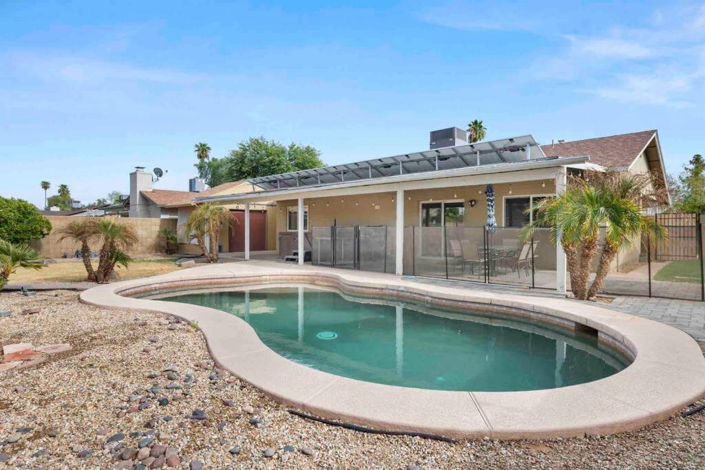 Spacious Cozy Home In Tempe Jacuzzi Pool King Bed! Exterior foto